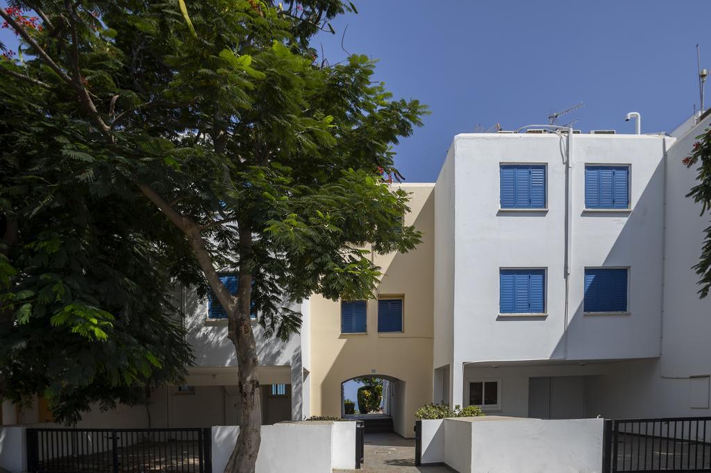 Protaras Beachfront Sirina Lina Suite Paralimni Exterior photo