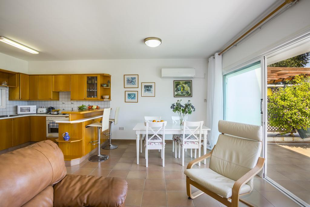 Protaras Beachfront Sirina Lina Suite Paralimni Exterior photo